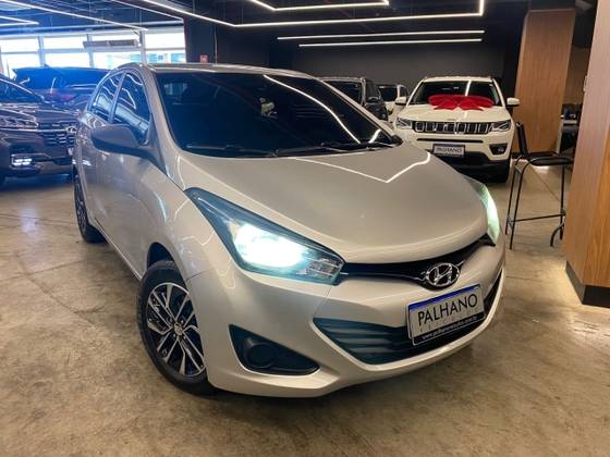HYUNDAI HB20S 1.6 COMFORT PLUS 16V FLEX 4P MANUAL HYUNDAI HB20S 1.6 COMFORT PLUS 16V FLEX 4P MANUAL